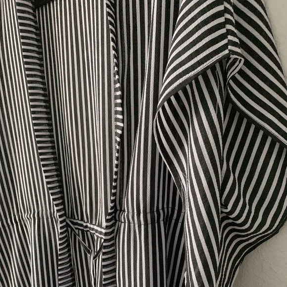 Kimono - Picture 2 of 3